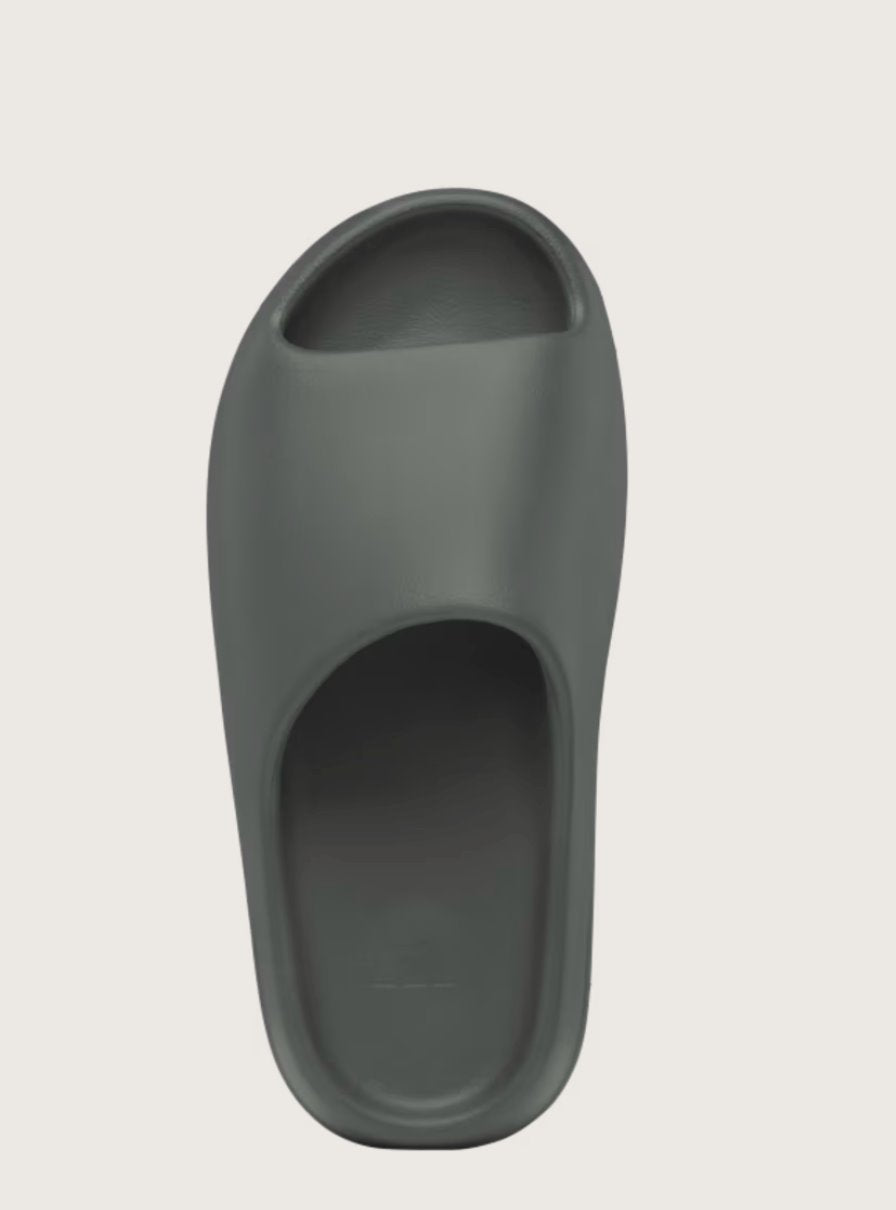 Yeezy Slide Dark Onyx | Pre-order Yeezy Slide kikokickz