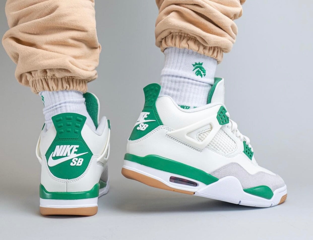 Jordan 4 SB Pine Green Jordan 4 kikokickz