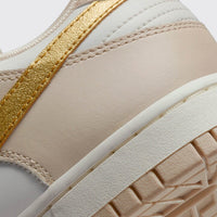 Nike Dunk Low WMNS 'Metallic Gold' kikokickz 