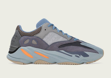 Yeezy 700 carbon blue kikokickz 