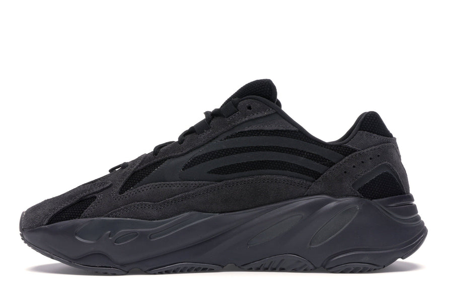 Yeezy Boost 700 Black kikokickz 