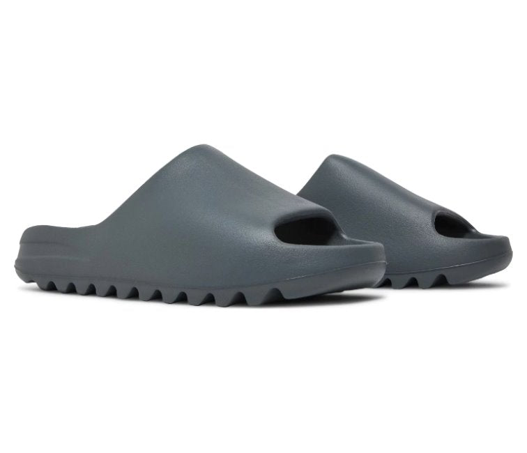 Yeezy Slide Slate kikokickz 